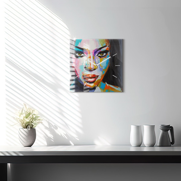 Wanduhr quadratisch Farbiges Gesicht einer Frau