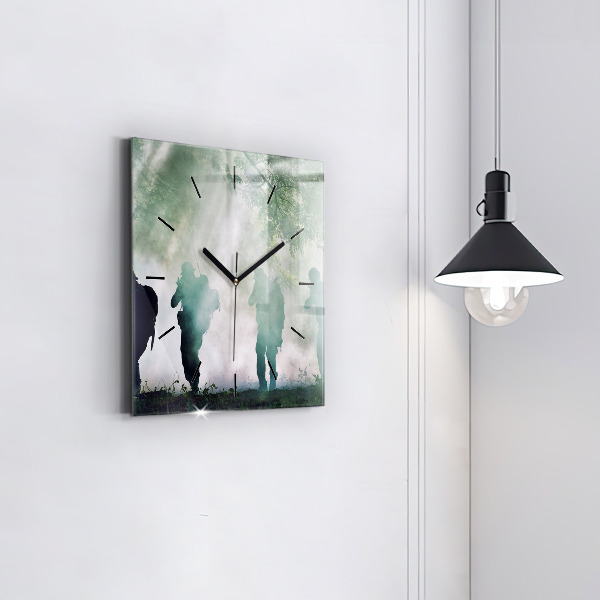 Wanduhr quadratisch mit motiv Soldaten in einem Wald