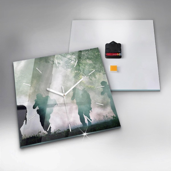 Wanduhr quadratisch mit motiv Soldaten in einem Wald