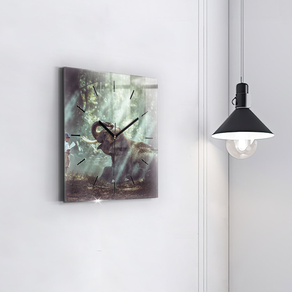 Wanduhr modern quadratisch Junge liest ein Buch