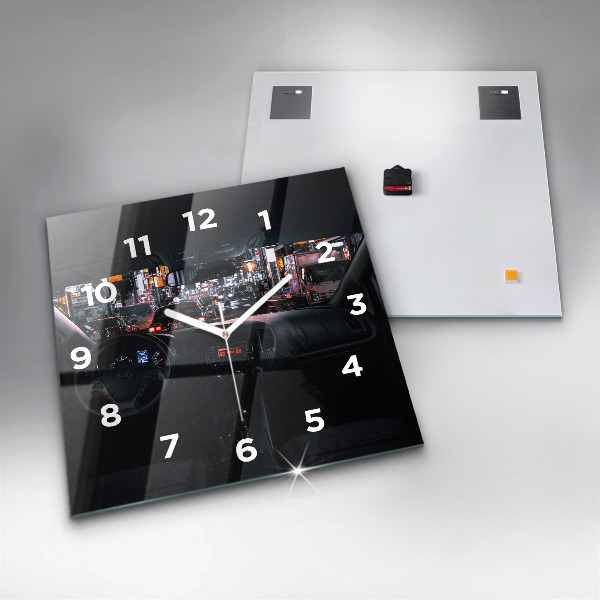 Wanduhr modern quadratisch Auto in Tokio