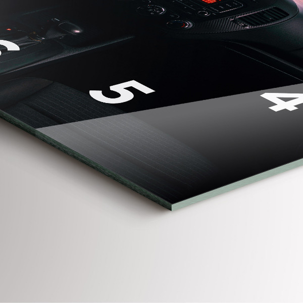 Wanduhr modern quadratisch Auto in Tokio