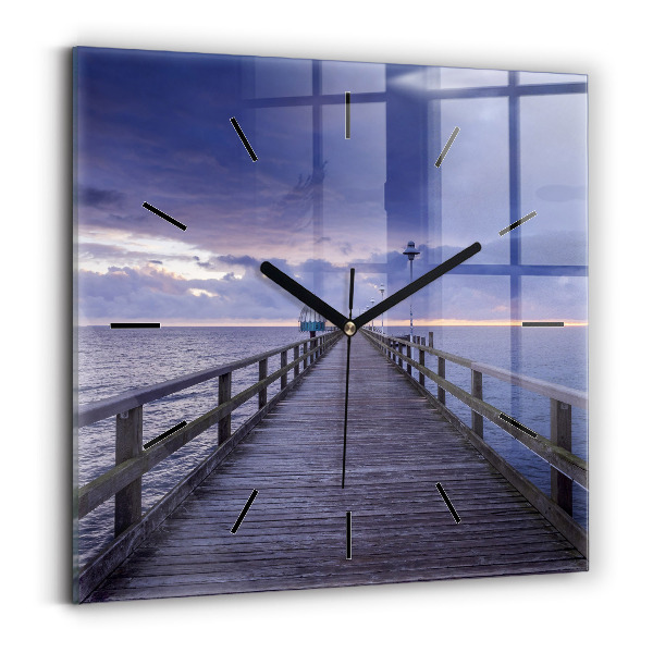 Wanduhr modern quadratisch Pier an der Ostsee