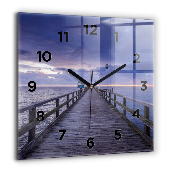 Wanduhr modern quadratisch Pier an der Ostsee