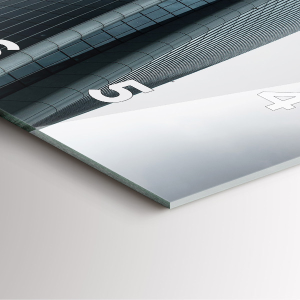 Wanduhr modern quadratisch Mailänder Wolkenkratzer