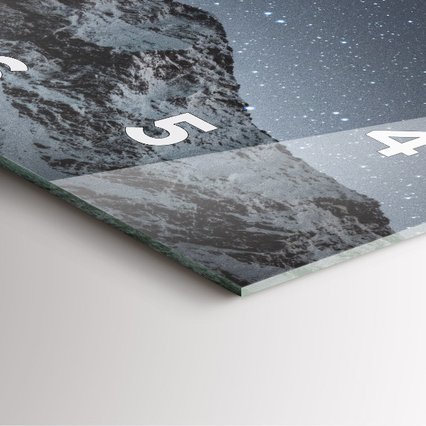 Wanduhr quadratisch mit motiv Ein Berg unter dem Sternenhimmel