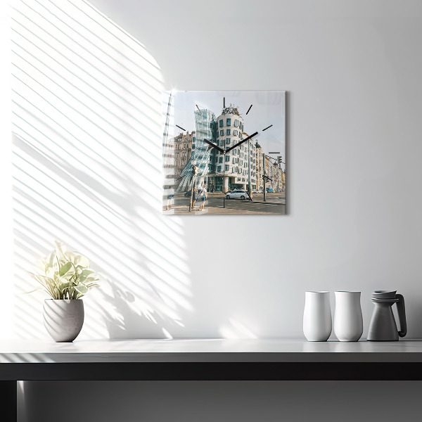 Wanduhr quadratisch Tanzendes Haus Prag