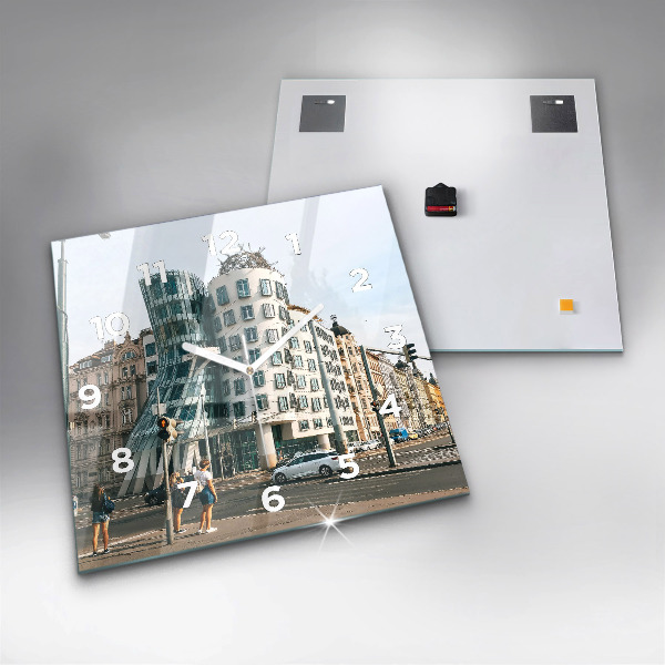 Wanduhr quadratisch Tanzendes Haus Prag