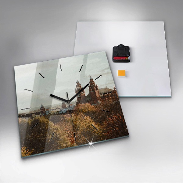 Wanduhr modern quadratisch Kunstgalerie in Glasgow