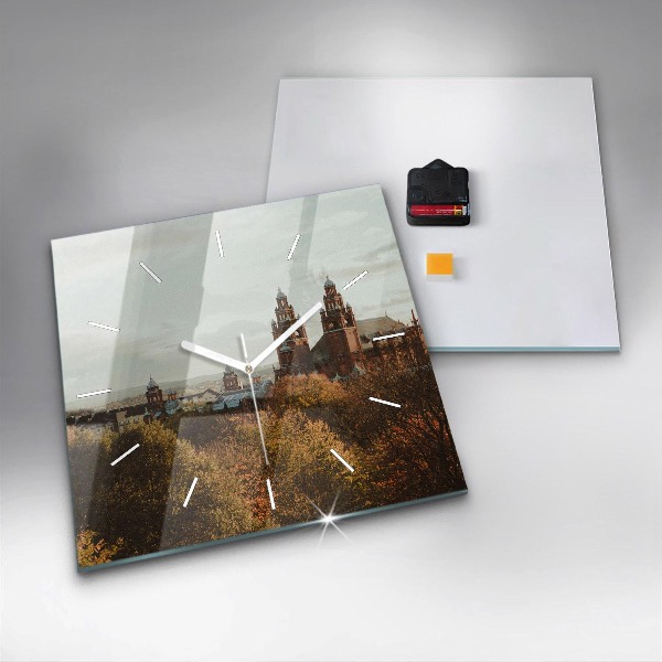 Wanduhr modern quadratisch Kunstgalerie in Glasgow