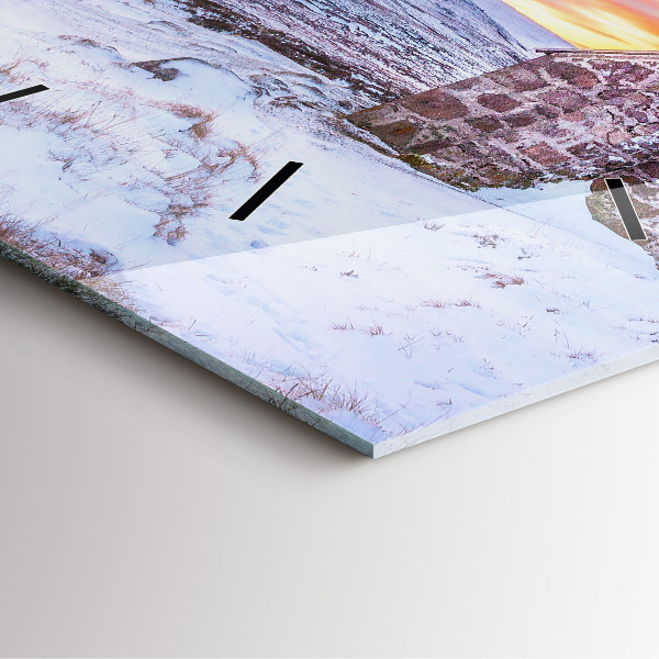 Wanduhr modern quadratisch Hütte in den Bergen