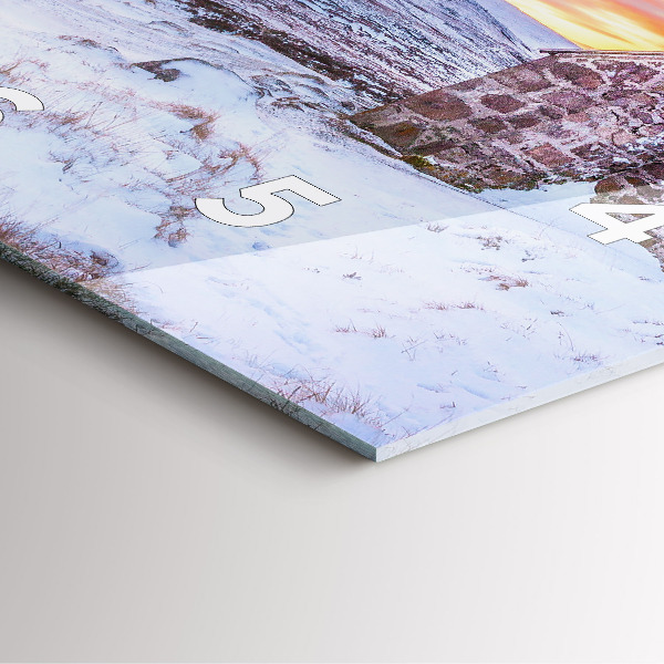 Wanduhr modern quadratisch Hütte in den Bergen