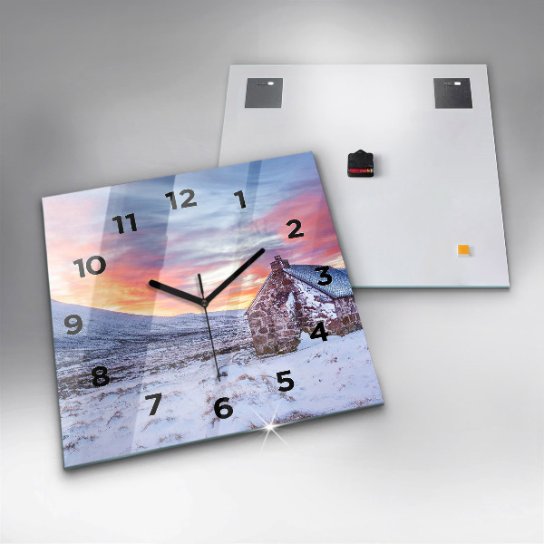 Wanduhr modern quadratisch Hütte in den Bergen
