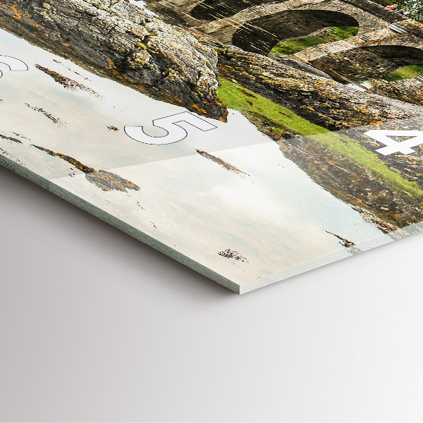 Wanduhr quadratisch Schloss Eilean Donan in Schottland