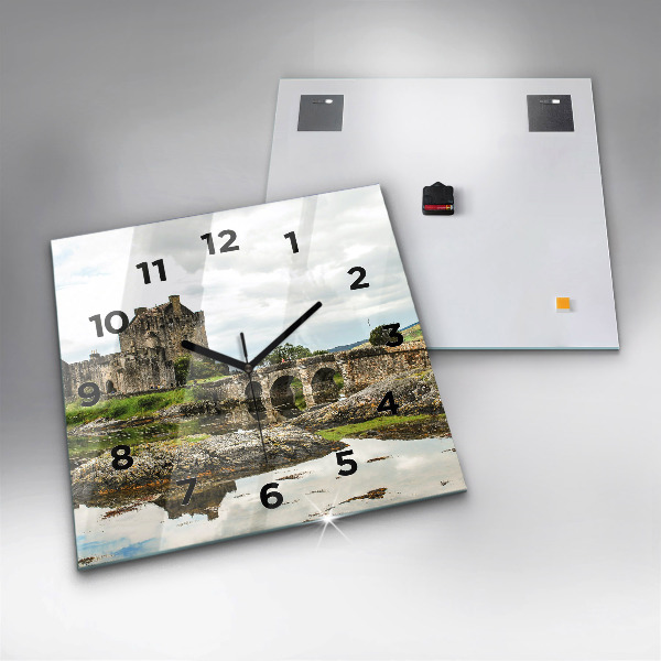 Wanduhr quadratisch Schloss Eilean Donan in Schottland