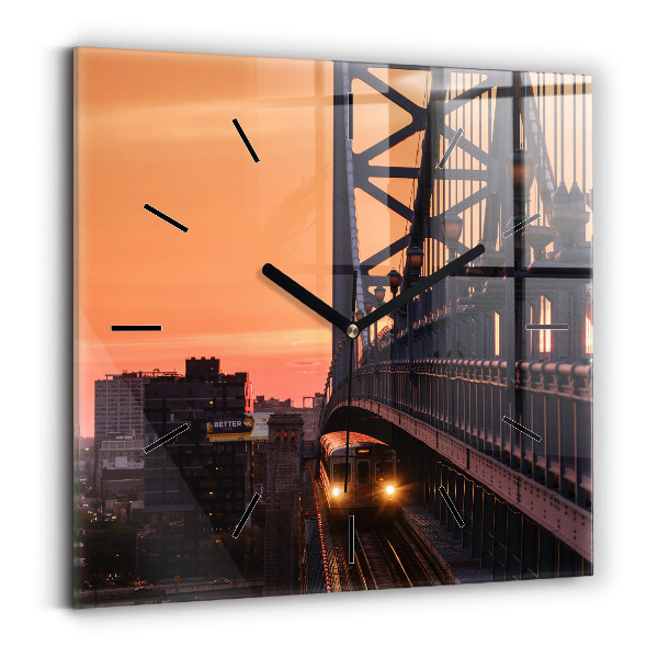 Wanduhr modern quadratisch Benjamin-Franklin-Brücke