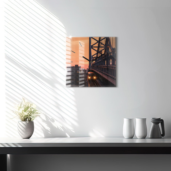 Wanduhr modern quadratisch Benjamin-Franklin-Brücke