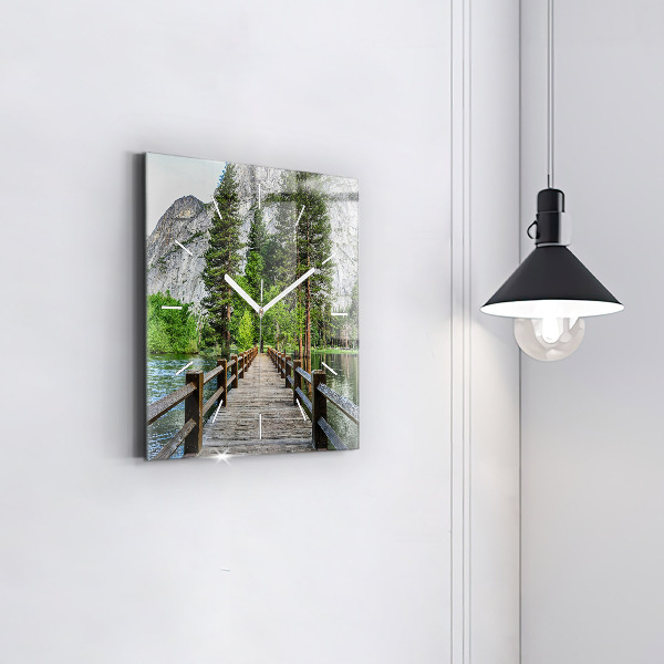 Wanduhr modern quadratisch Yosemite Holzbrücke