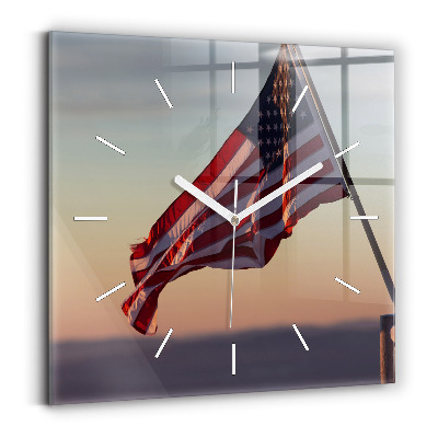 Wanduhr quadratisch mit motiv Die wehende US-Flagge