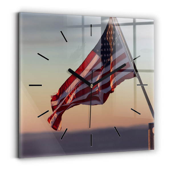 Wanduhr quadratisch mit motiv Die wehende US-Flagge