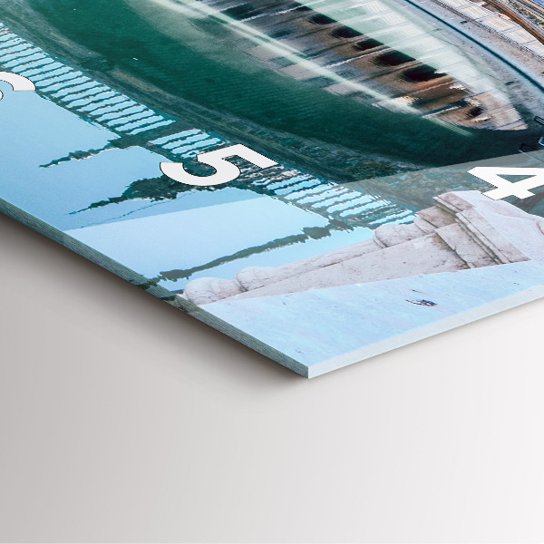 Wanduhr modern quadratisch Spanischer Platz in Sevilla