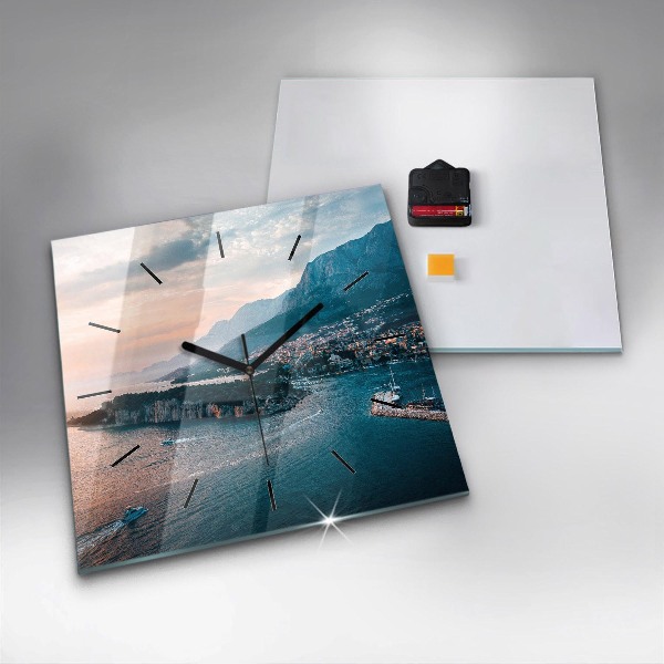 Wanduhr modern quadratisch Insel in Kroatien