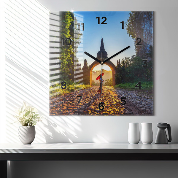 Wanduhr modern quadratisch Surat Thani Park in Thailand