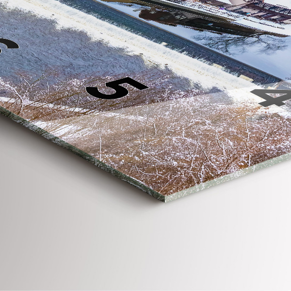 Wanduhr modern quadratisch Panorama einer Stadt im Winter