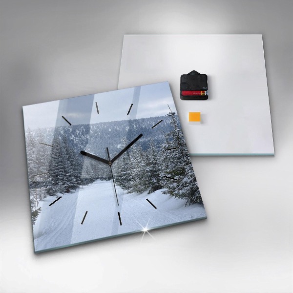Wanduhr modern quadratisch Tschechisches Riesengebirge im Winter