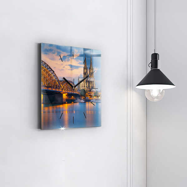 Wanduhr quadratisch Ansicht des Rathauses