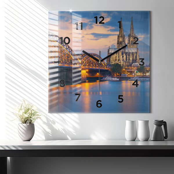 Wanduhr quadratisch Ansicht des Rathauses