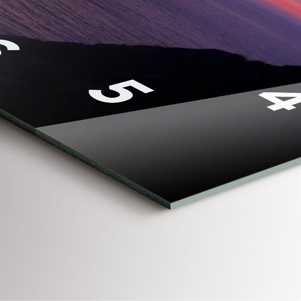 Wanduhr modern quadratisch Stein-Kopf