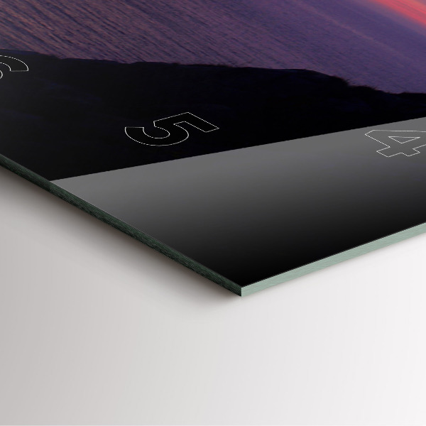 Wanduhr modern quadratisch Stein-Kopf