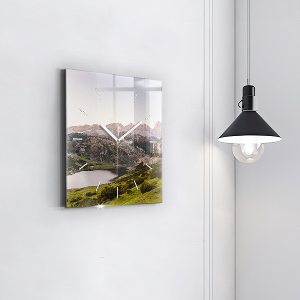 Wanduhr quadratisch mit motiv See und Berge in den Pyrenäen