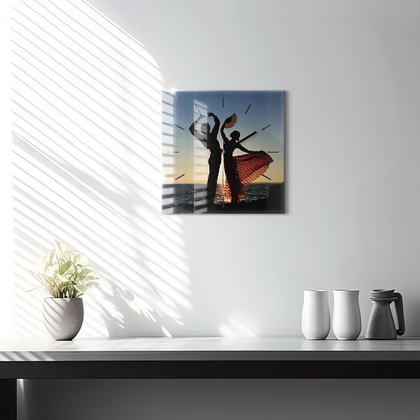 Wanduhr quadratisch Spanischer Tanz auf dem Meer