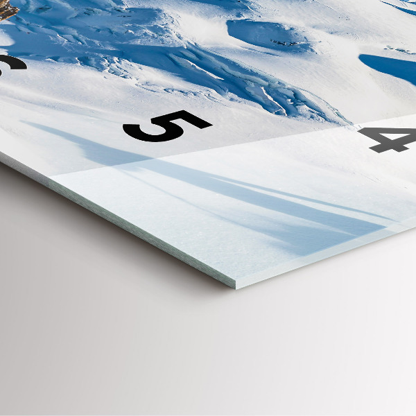 Wanduhr quadratisch Skifahrer in den Alpen