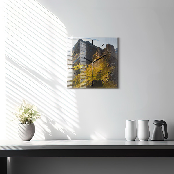 Wanduhr quadratisch Straße in Island