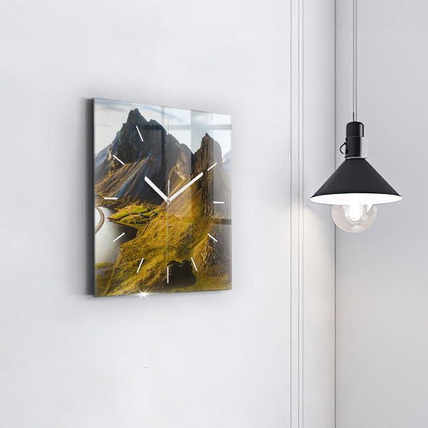 Wanduhr quadratisch Straße in Island