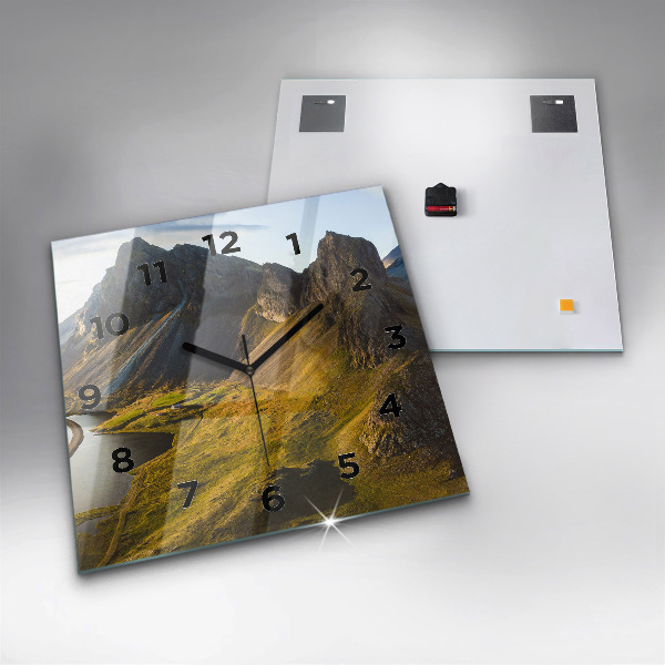 Wanduhr quadratisch Straße in Island
