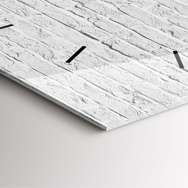 Wanduhr quadratisch Backsteinmauer