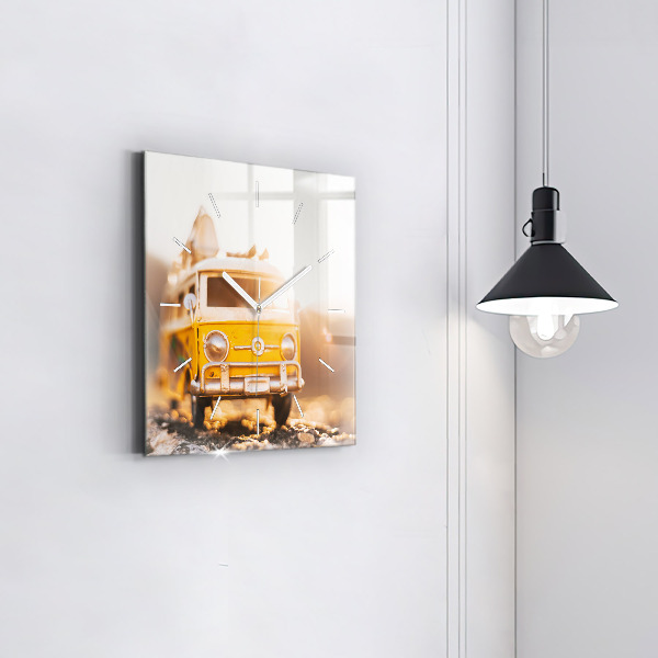 Wanduhr modern quadratisch Auto im Urlaub