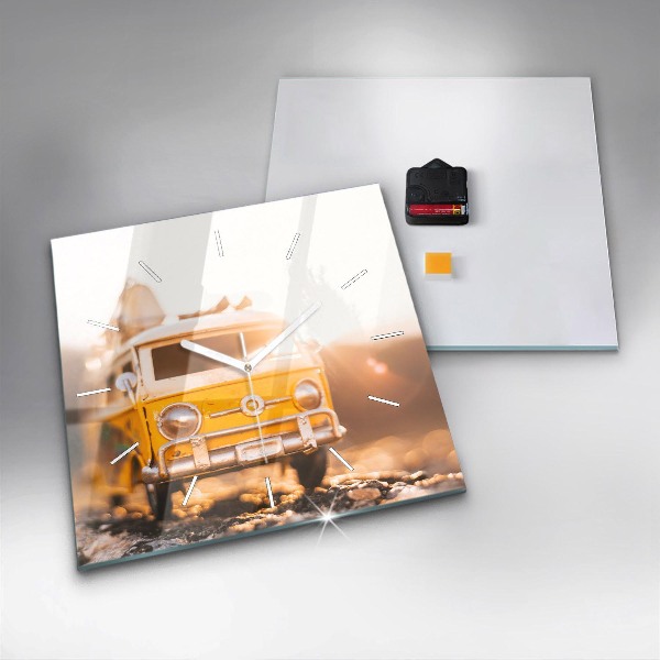 Wanduhr modern quadratisch Auto im Urlaub