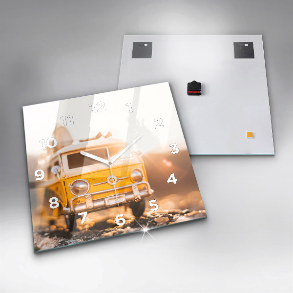 Wanduhr modern quadratisch Auto im Urlaub