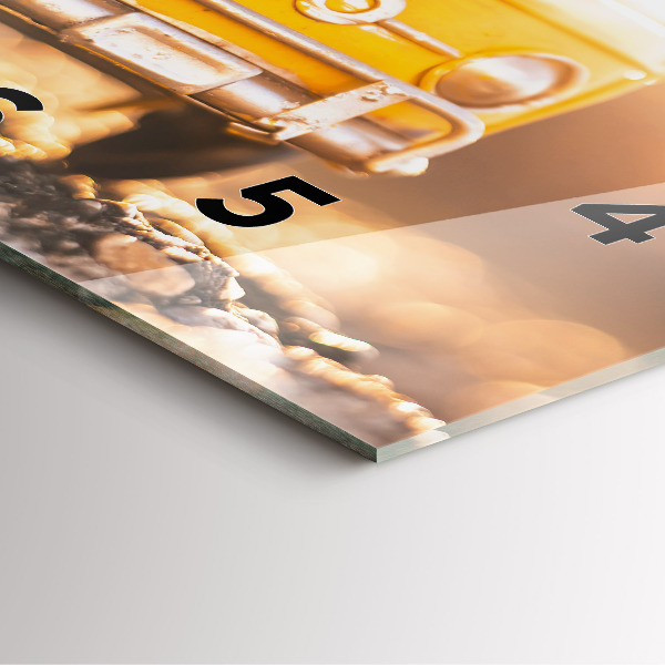 Wanduhr modern quadratisch Auto im Urlaub