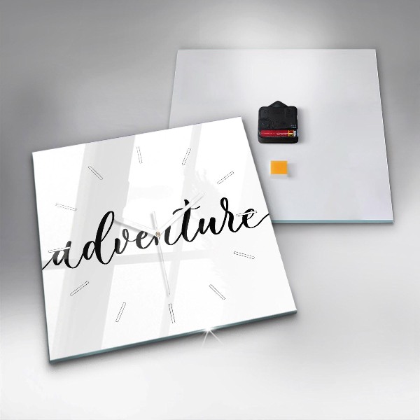 Wanduhr quadratisch Abenteuerliche Inschrift