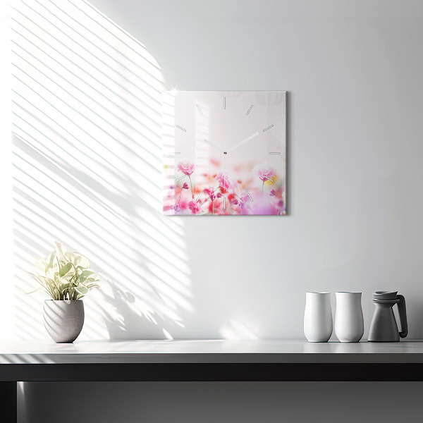 Wanduhr quadratisch mit motiv Blumen auf einer Wiese