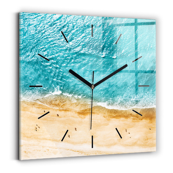 Wanduhr modern quadratisch Menschen am Meeresstrand
