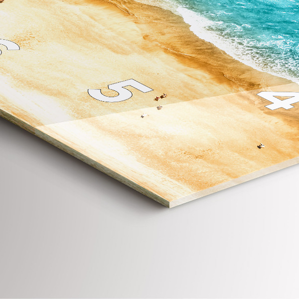 Wanduhr modern quadratisch Menschen am Meeresstrand