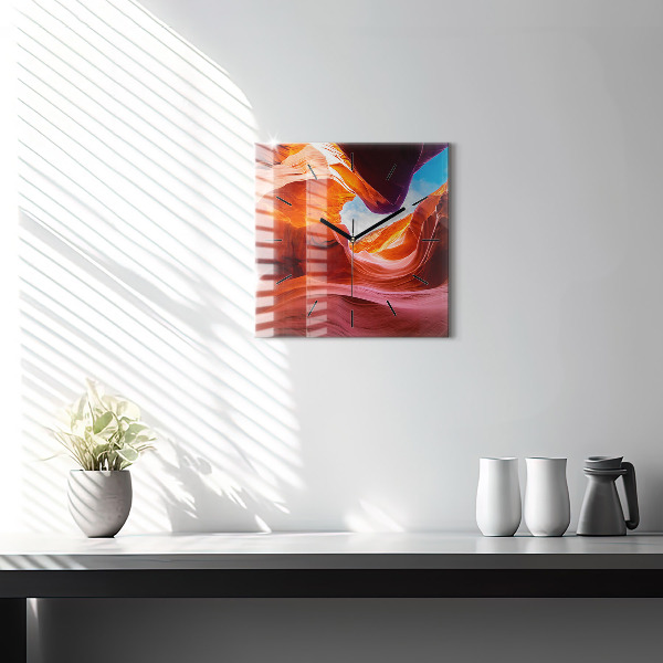 Wanduhr modern quadratisch Schlucht