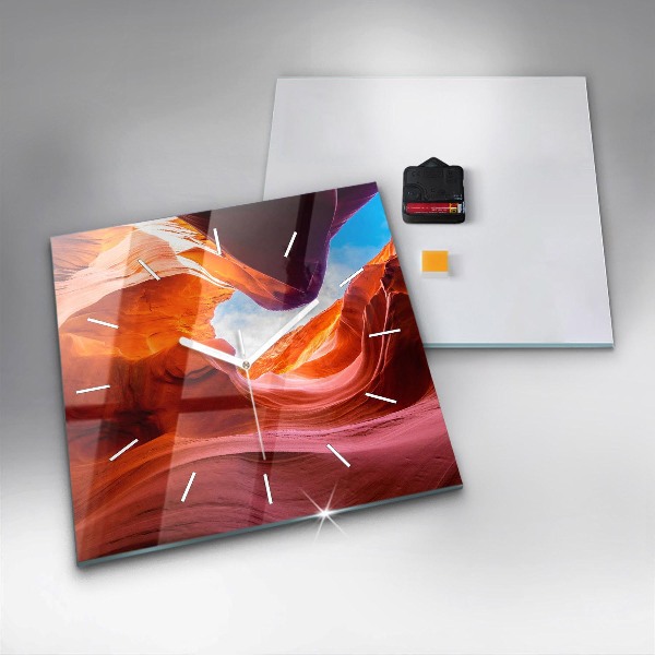 Wanduhr modern quadratisch Schlucht